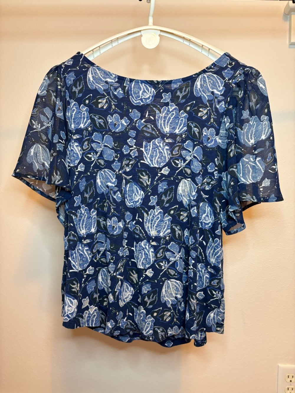 Lucky Brand Navy Blue Floral Flutter-Sleeve Blouse